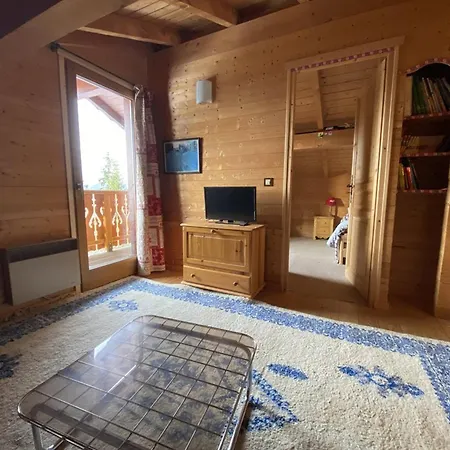 Chalet Savoyard Avec Wifi, Proche Pistes De