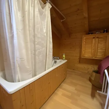 Savoyard Avec Wifi, Proche Pistes De - Fr-1-733-183 Шале Кре-Волан