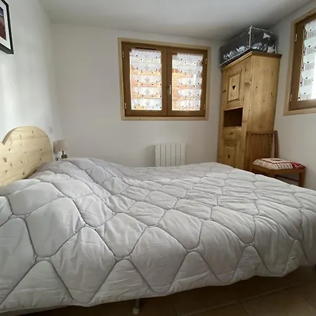 Chalet Savoyard Avec Wifi, Proche Pistes De *